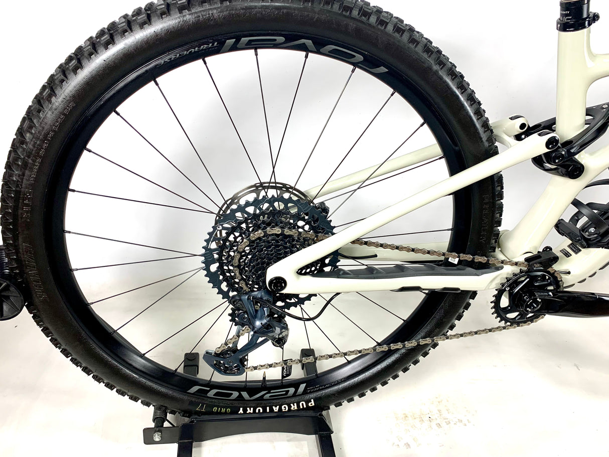2022 Specialized Stumpjumper Expert SRAM XO1 1X12 Roval Wheels Size: S4 (Large)