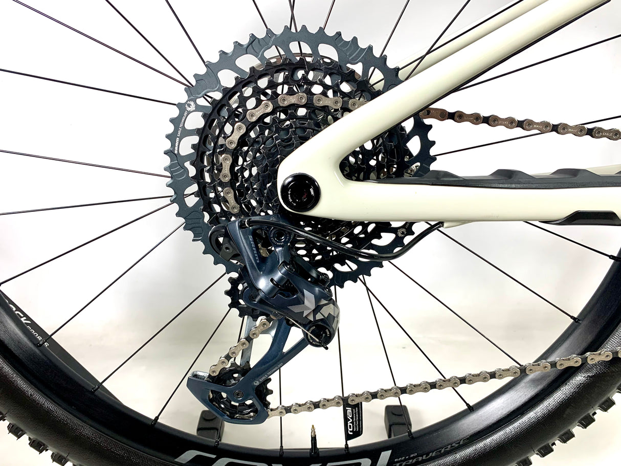 2022 Specialized Stumpjumper Expert SRAM XO1 1X12 Roval Wheels Size: S4 (Large)
