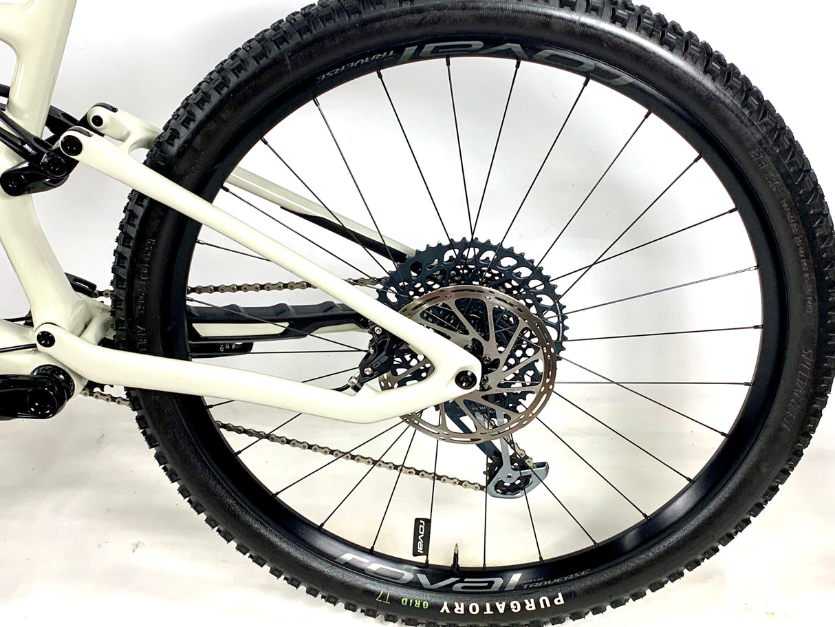 2022 Specialized Stumpjumper Expert SRAM XO1 1X12 Roval Wheels Size: S4 (Large)