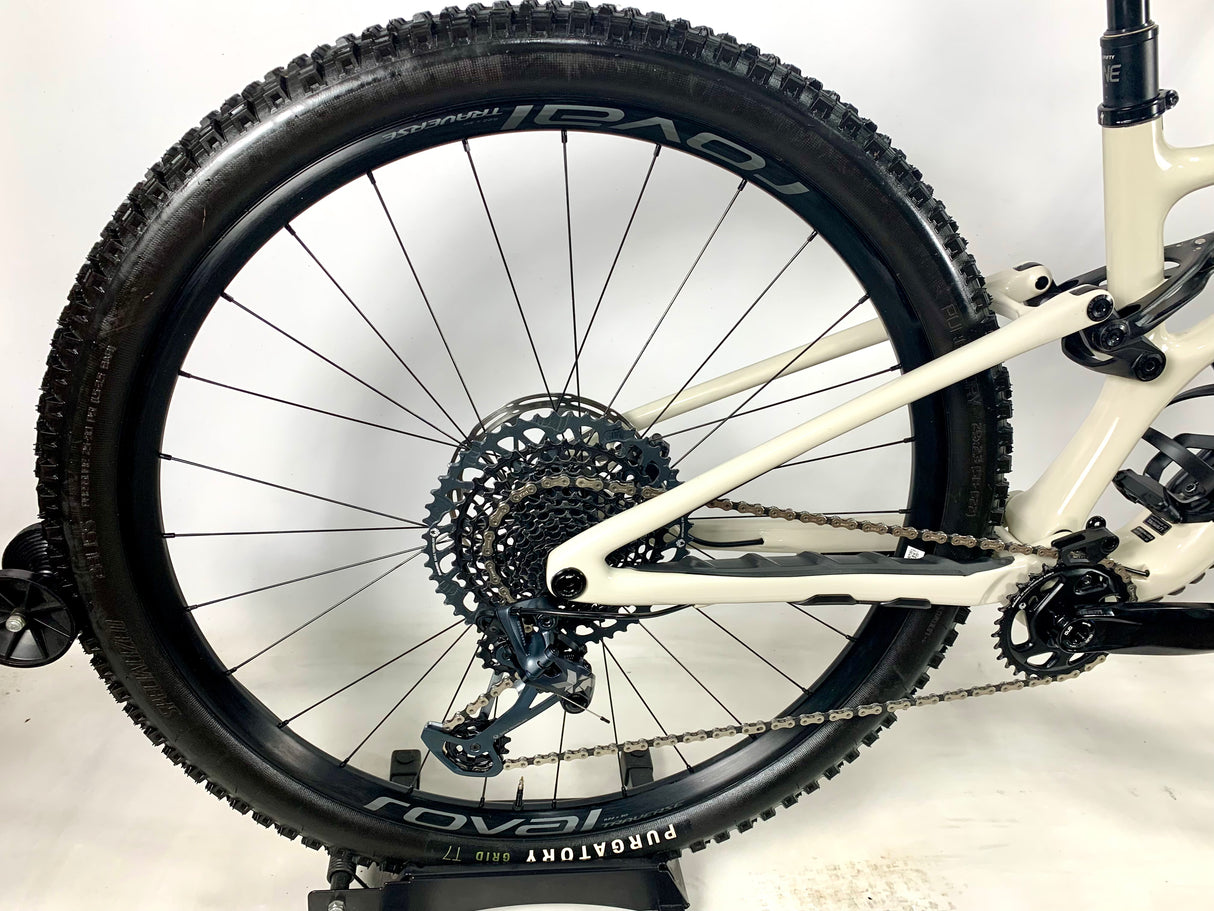 2022 Specialized Stumpjumper Expert SRAM XO1 1X12 Roval Wheels Size: S3 (Medium)