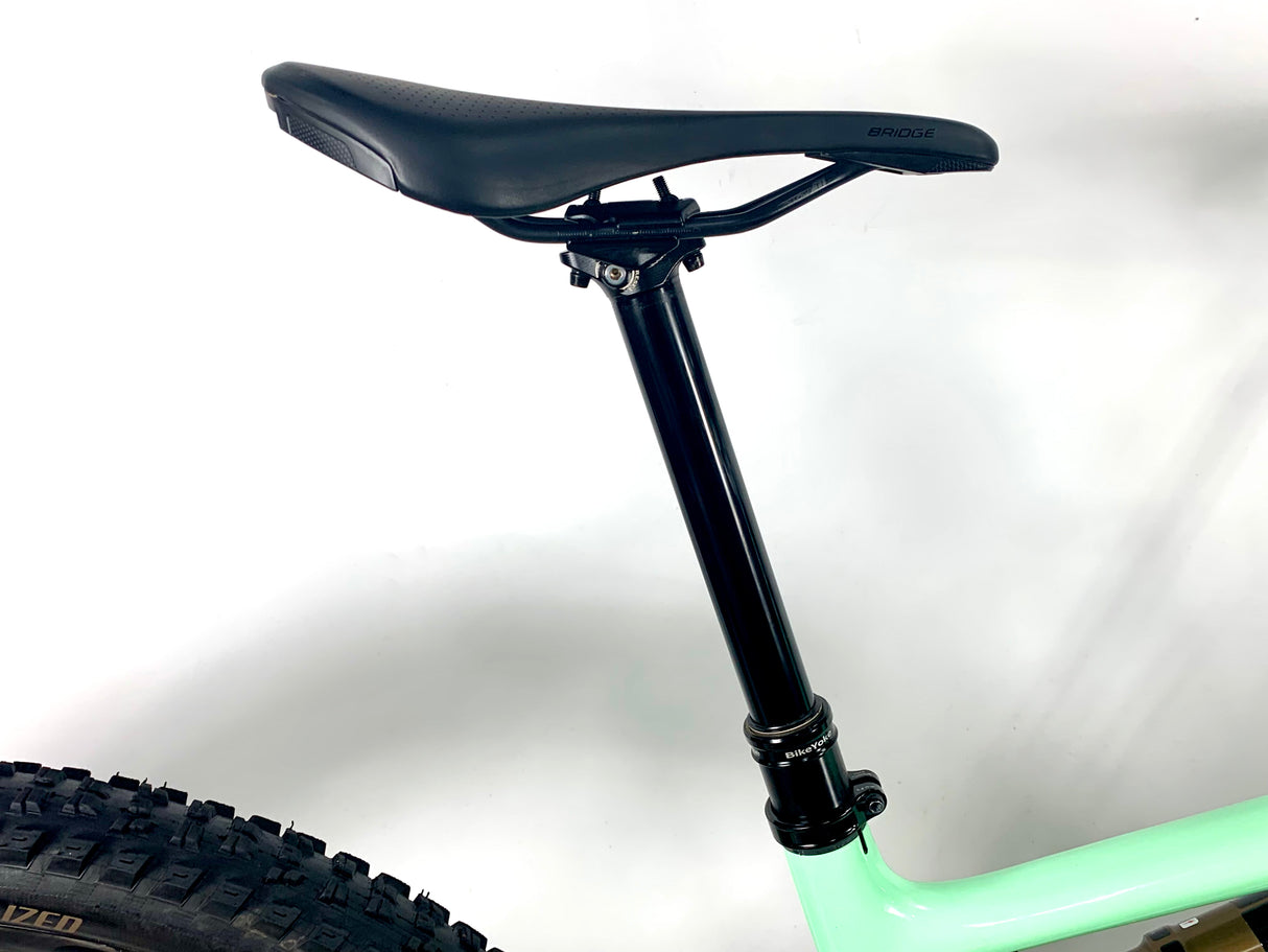 2022 Specialized Stumpjumper Pro X01 AXS 1X12 Roval Carbon Wheels Size: S4 (Large)