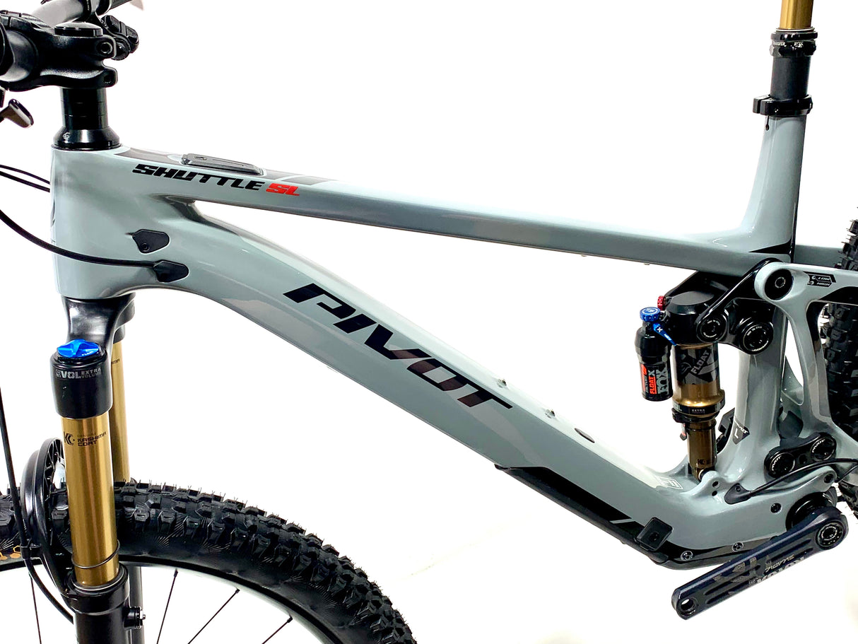 2023 Pivot Shuttle SL Pro SRAM X0 AXS 1X12 Size: Large (Preowned)