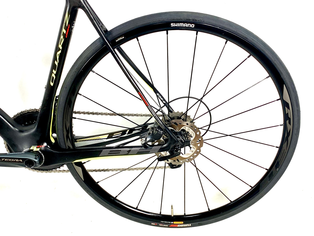 2015 BH Quartz Carbon Disc Road Bike Shimano Ultegra 11 Spd  Shimano Wheels Size: XL
