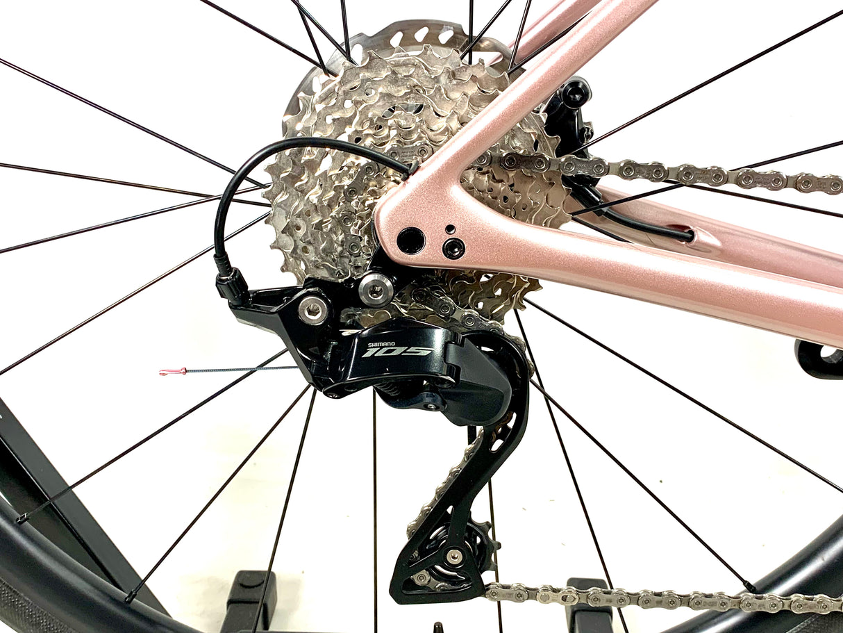 2025 Specialized Roubaix SL8 Sport Shimano 105 12-Speed DT Swiss Wheels Size: 56cm