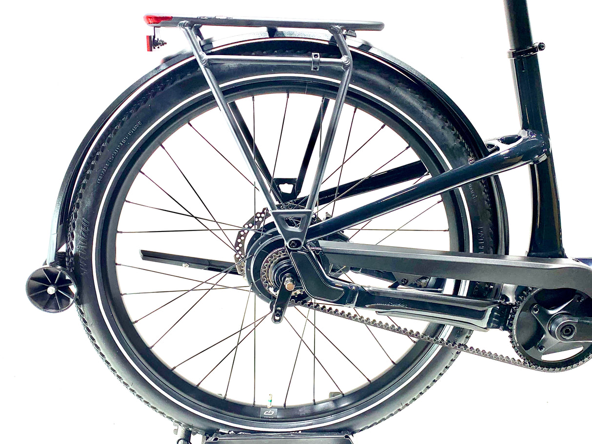 2023 Specialized Turbo Como 3.0 IGH E-Bike Size: Small (Preowned)