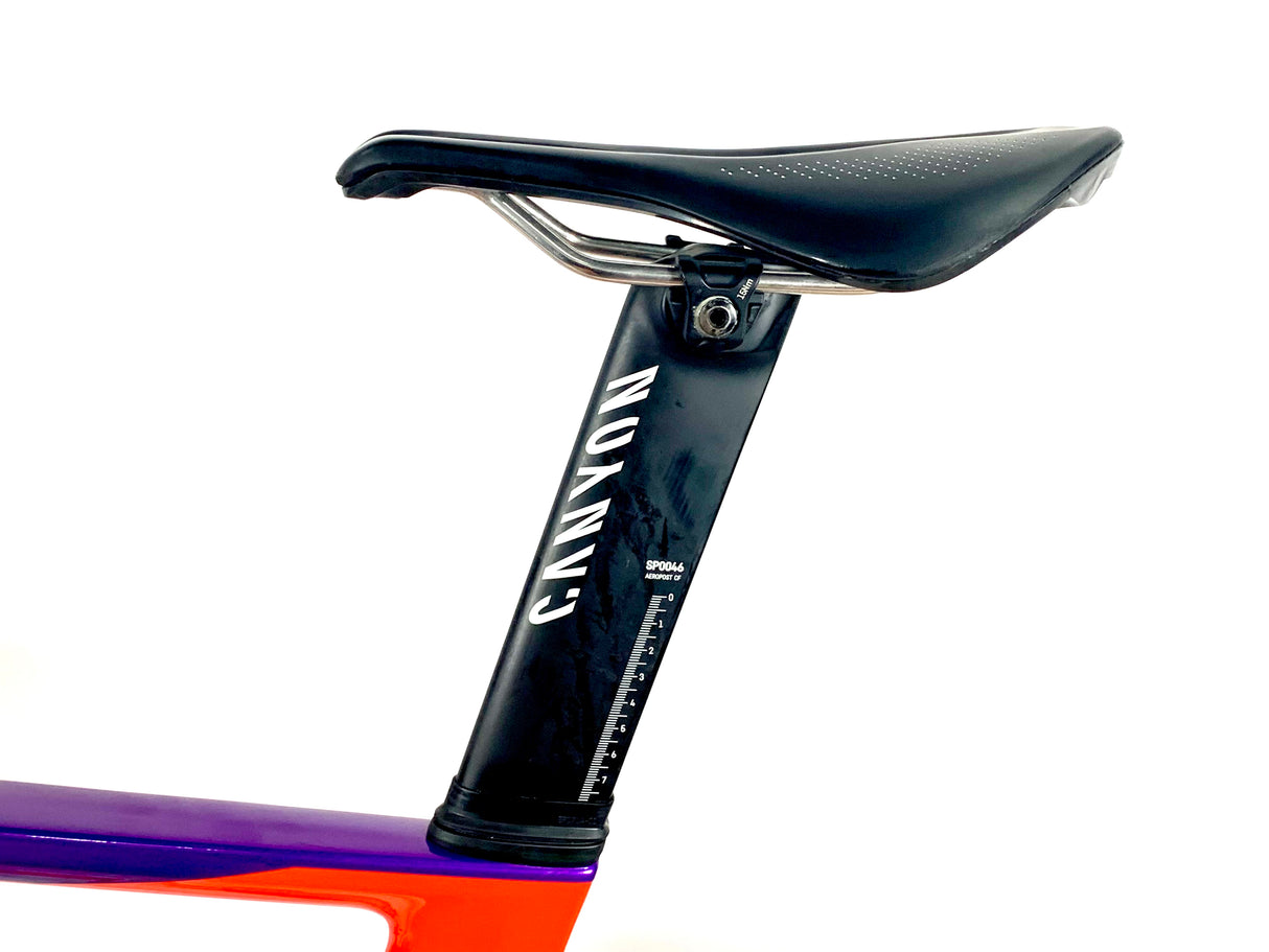 2024 Canyon Aeroad CF SLX 8 Force AXS 12 Speed DT Swiss Wheels Size: Medium
