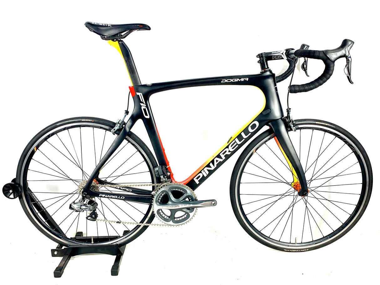 2020 Pinarello Dogma F10 Shimano Di2 10 Speed Hed Alloy Wheels Size: 59.5cm