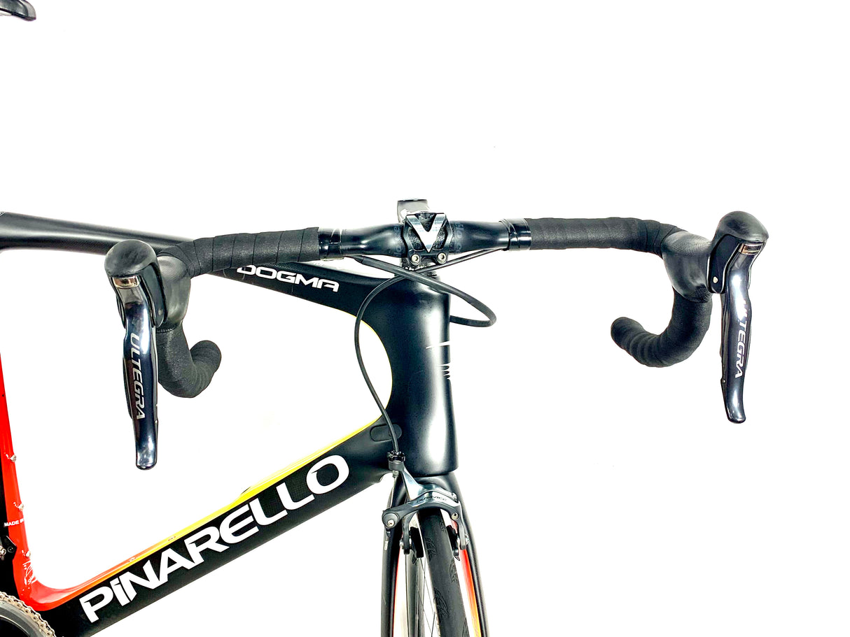 2020 Pinarello Dogma F10 Shimano Di2 10 Speed Hed Alloy Wheels Size: 59.5cm