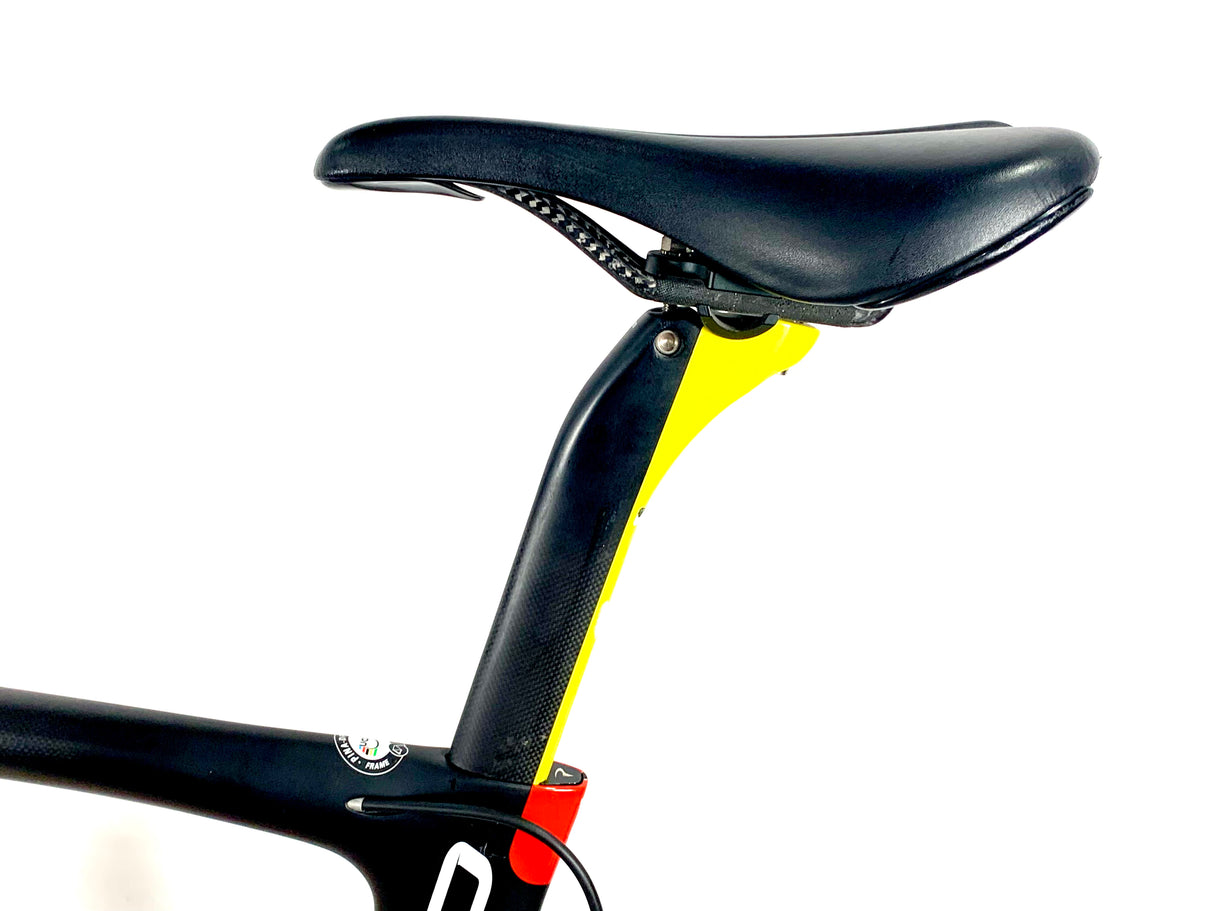 2020 Pinarello Dogma F10 Shimano Di2 10 Speed Hed Alloy Wheels Size: 59.5cm