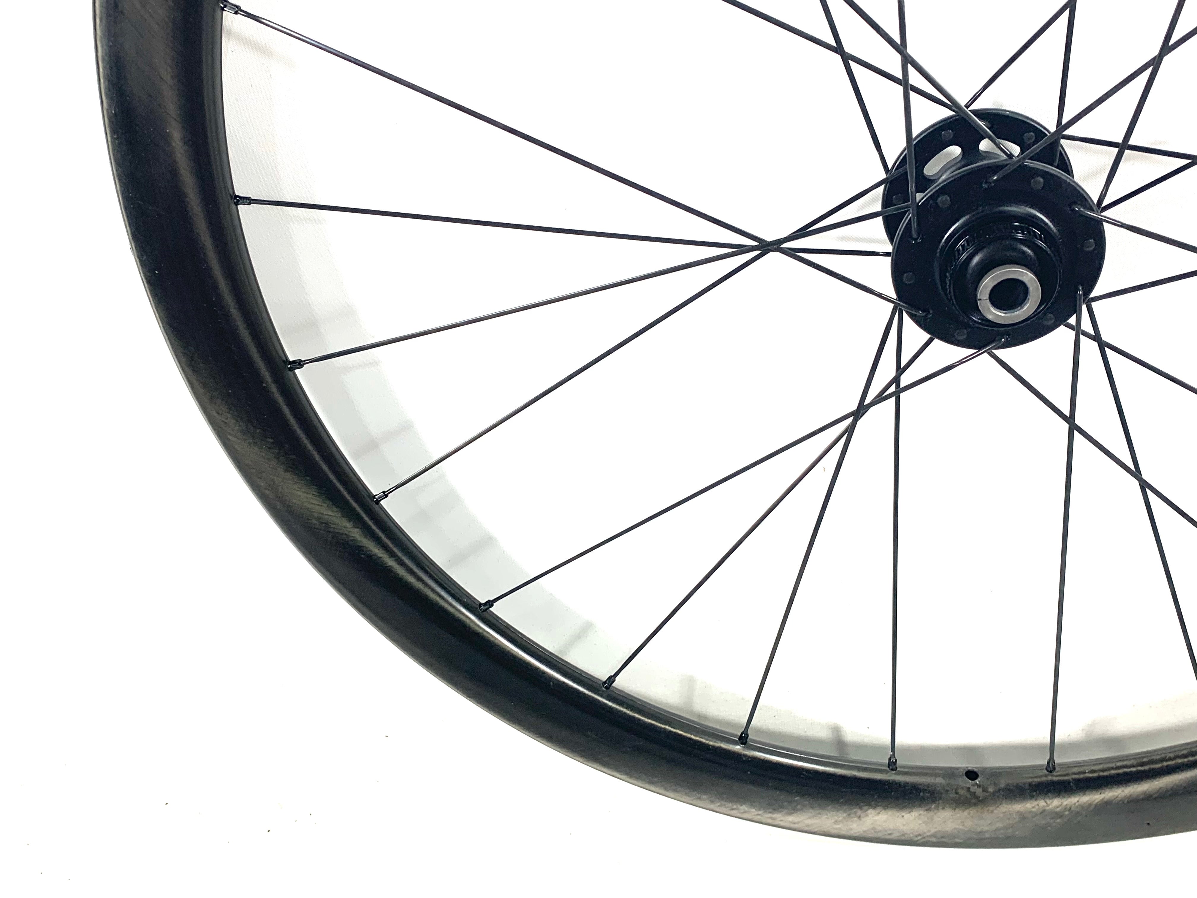 HED Vanquish 4 Carbon Clincher/Tubeless Disc Chris King Hubs SRAM