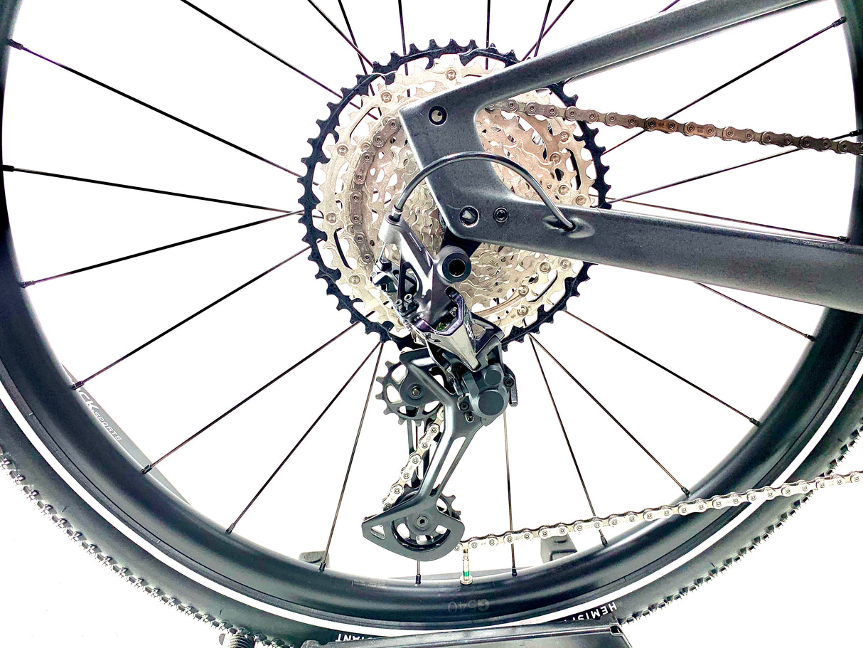 2025 Specialized Turbo Vado SL 2 6.0 Carbon E-Bike Size: Medium (Preowned)