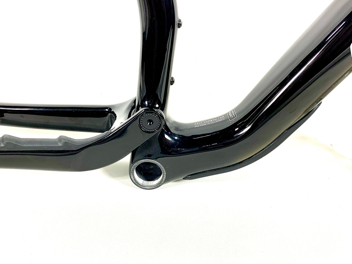 2026 Specialized S-Works Epic 8 Frameset Size: XL (Preowned)