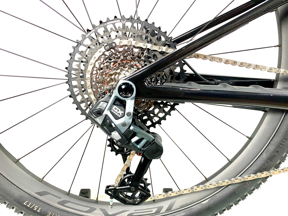 2026 Specialized Epic 8 Evo Expert SRAM GX AXS 1X12 Roval Wheels Size: Med (Preowned)