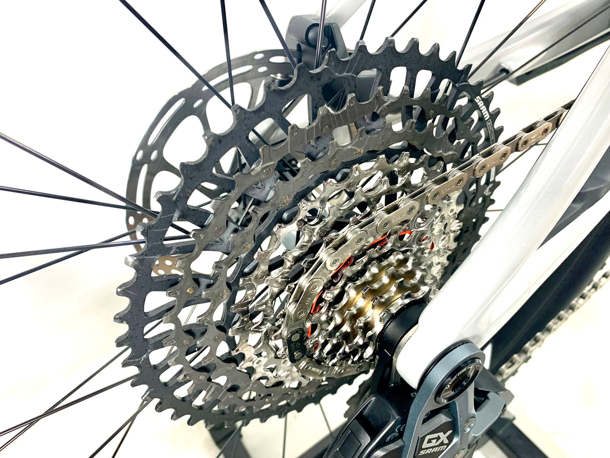 2026 Specialized Epic 8 Expert SRAM GX AXS 1X12 Roval Wheels Size: Medium (Preowned)
