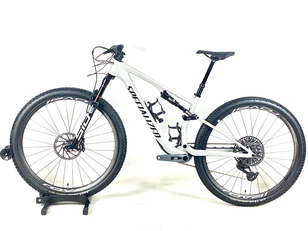 2026 Specialized Epic 8 Expert SRAM GX AXS 1X12 Roval Wheels Size: Medium (Preowned)