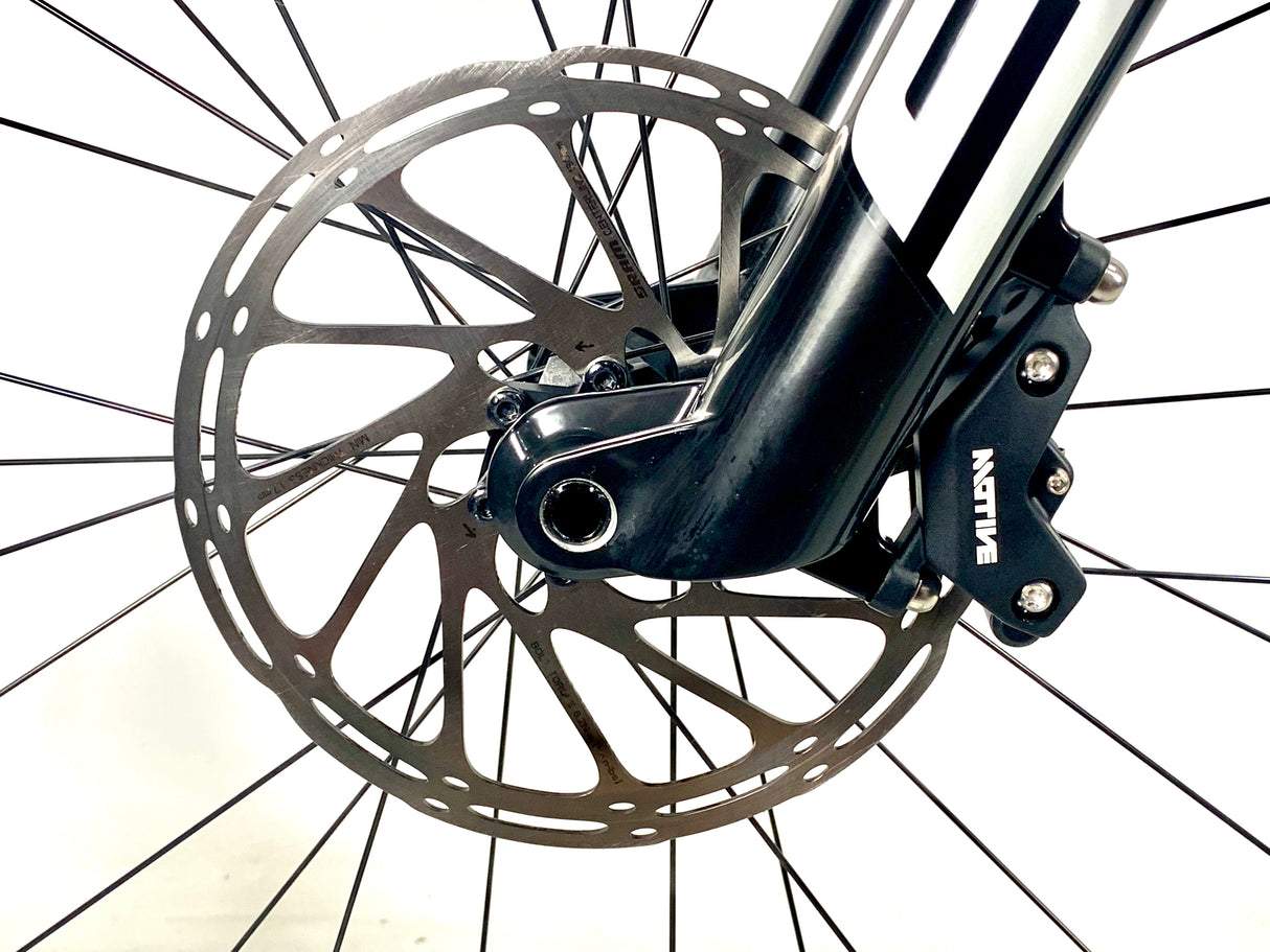 2026 Specialized Epic 8 Expert SRAM GX AXS 1X12 Roval Wheels Size: Medium (Preowned)