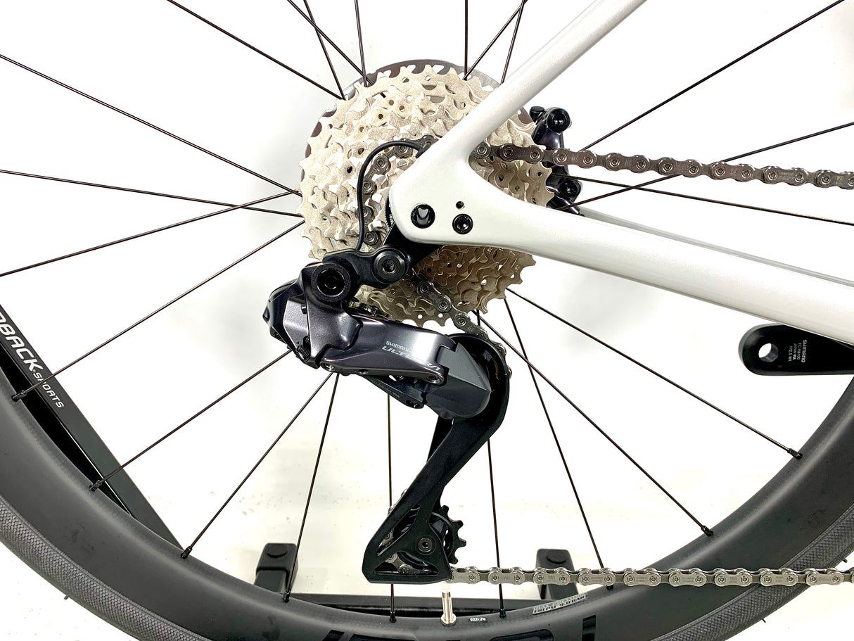 2026 Specialized Roubaix SL8 Expert Ultegra Di2 Roval Carbon Wheels Size: 56cm (Preowned)