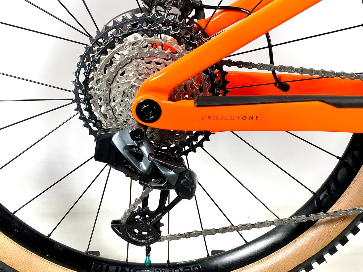 2020 Trek Rail 9.8 Full Suspension E-Mountain Bontrager 29er Alloy Wheels Size: Large