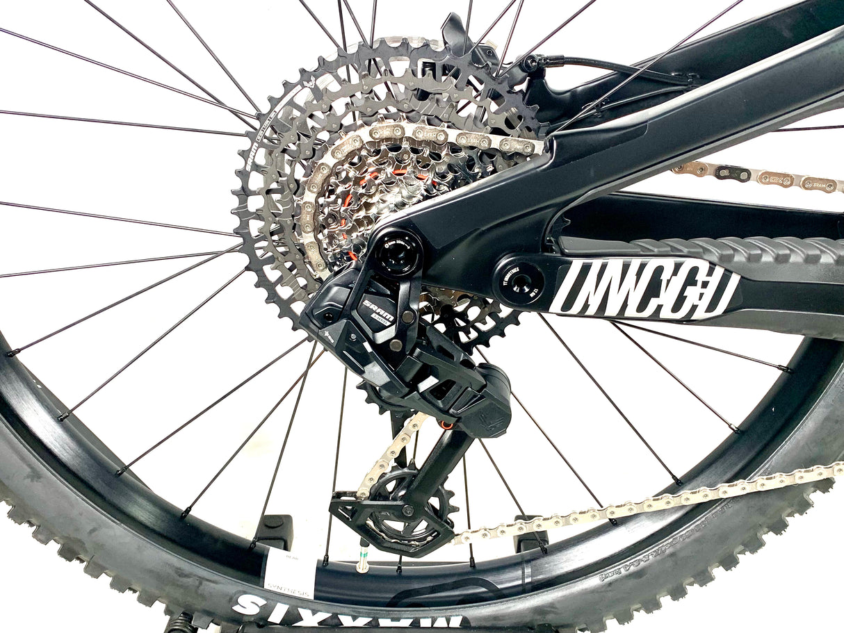 NEW 2025 YT Decoy SN 29 Core 3 Carbon E-Bike Sram AXS 1X12 Size: Small