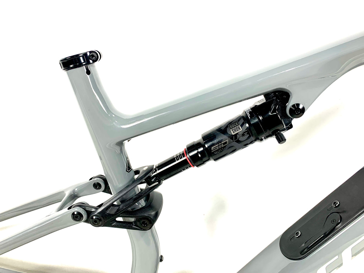 2025 Specialized Epic 8 Frameset Size: Large (Preowned)