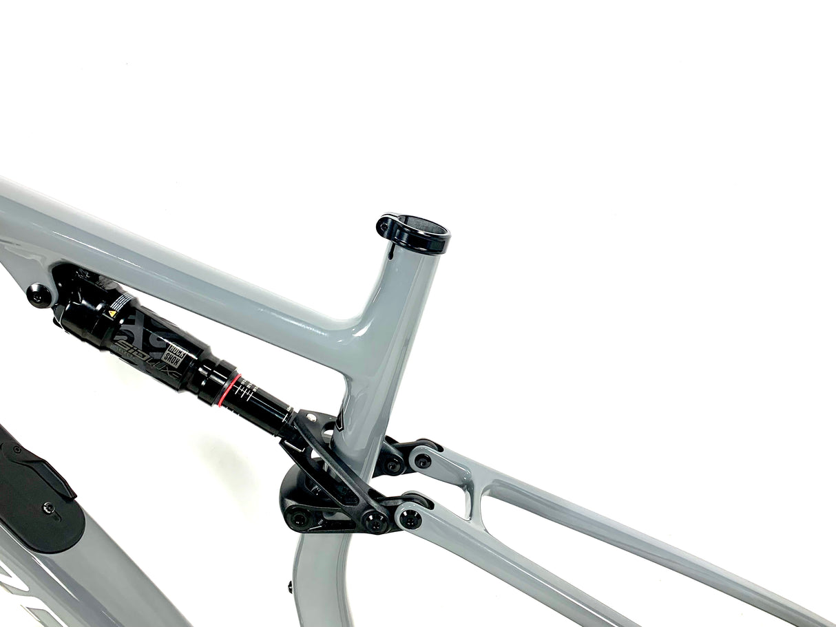 2025 Specialized Epic 8 Frameset Size: Large (Preowned)