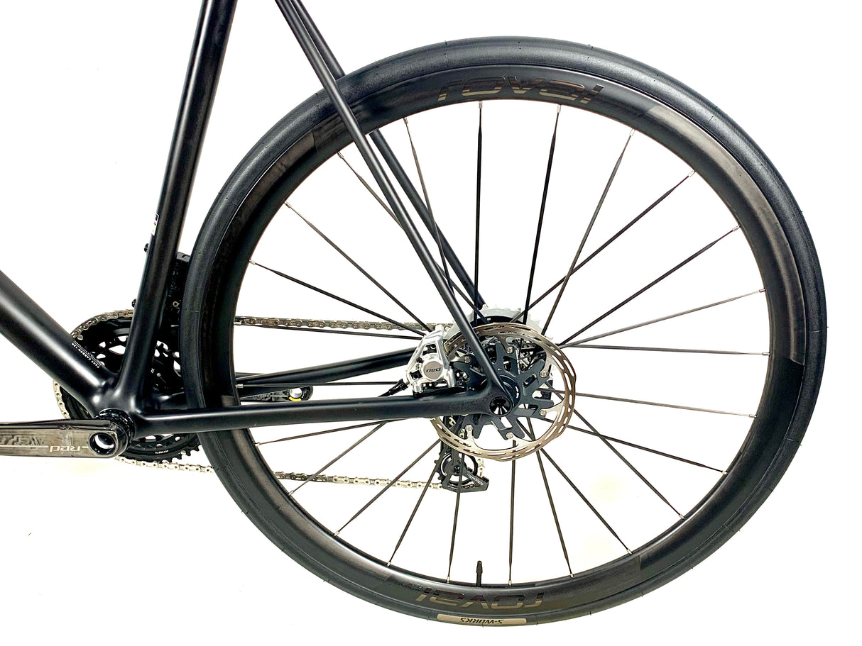 2026 Specialized S-Works Aethos 2 Sram Red AXS Size: 61cm (Preowned)