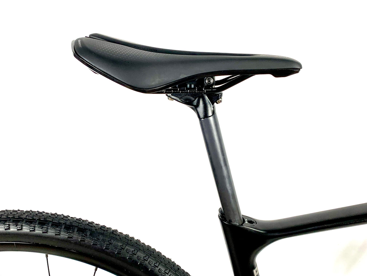 2022 Giant Revolt Advanced 3 GRX 2x10 Speed Giant Alloy Wheels Size: Medium