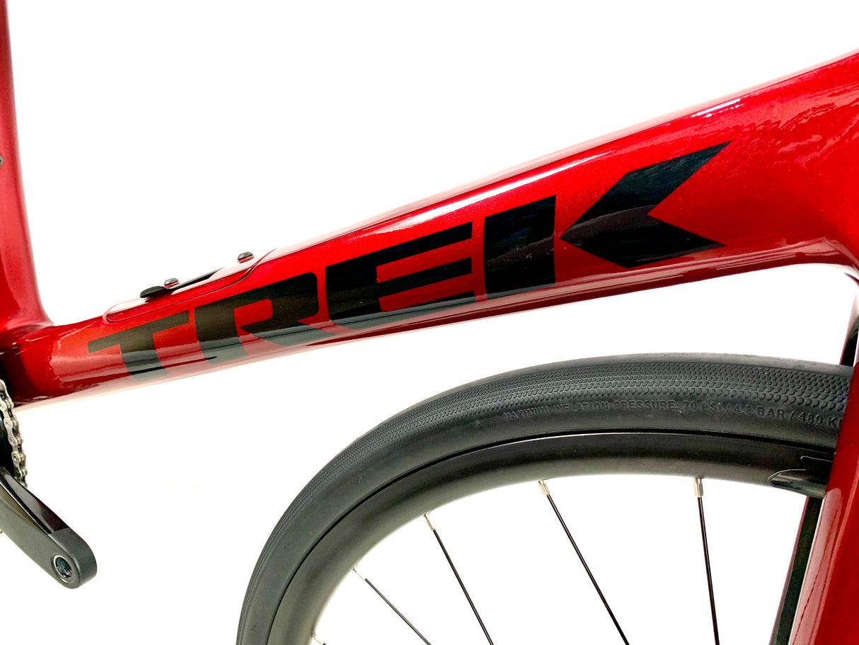 2021 Trek Domane SL 5 Disc Carbon Shimano 105 11 Speed Bontrager Wheels Size: 58cm