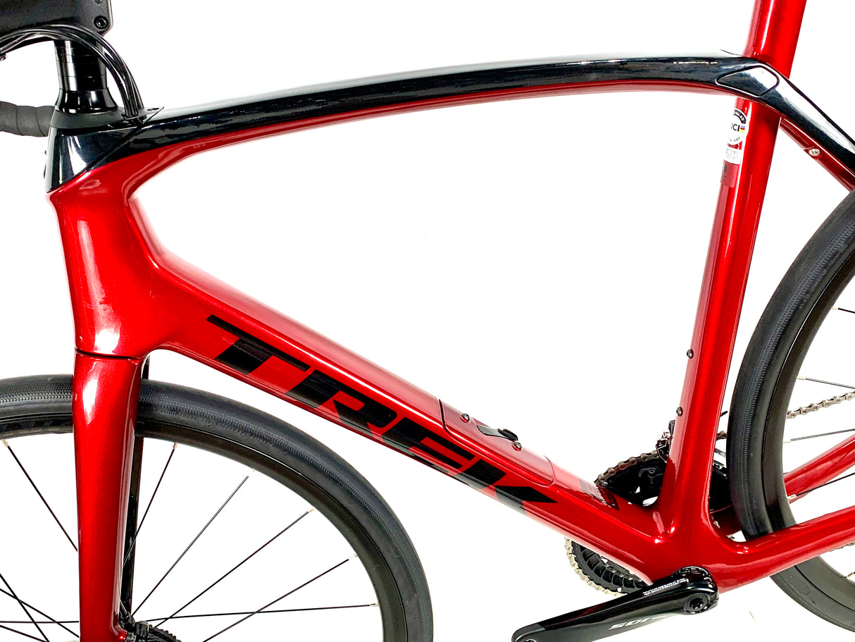 2021 Trek Domane SL 5 Disc Carbon Shimano 105 11 Speed Bontrager Wheels Size: 58cm