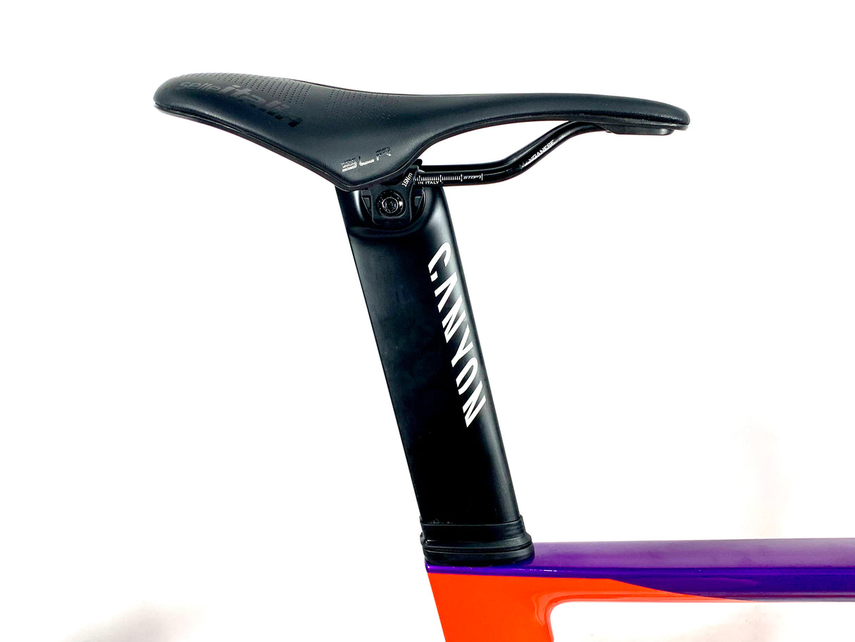 2024 Canyon Aeroad CF SLX 8 Force AXS 12 Speed DT Swiss Wheels Size: Medium