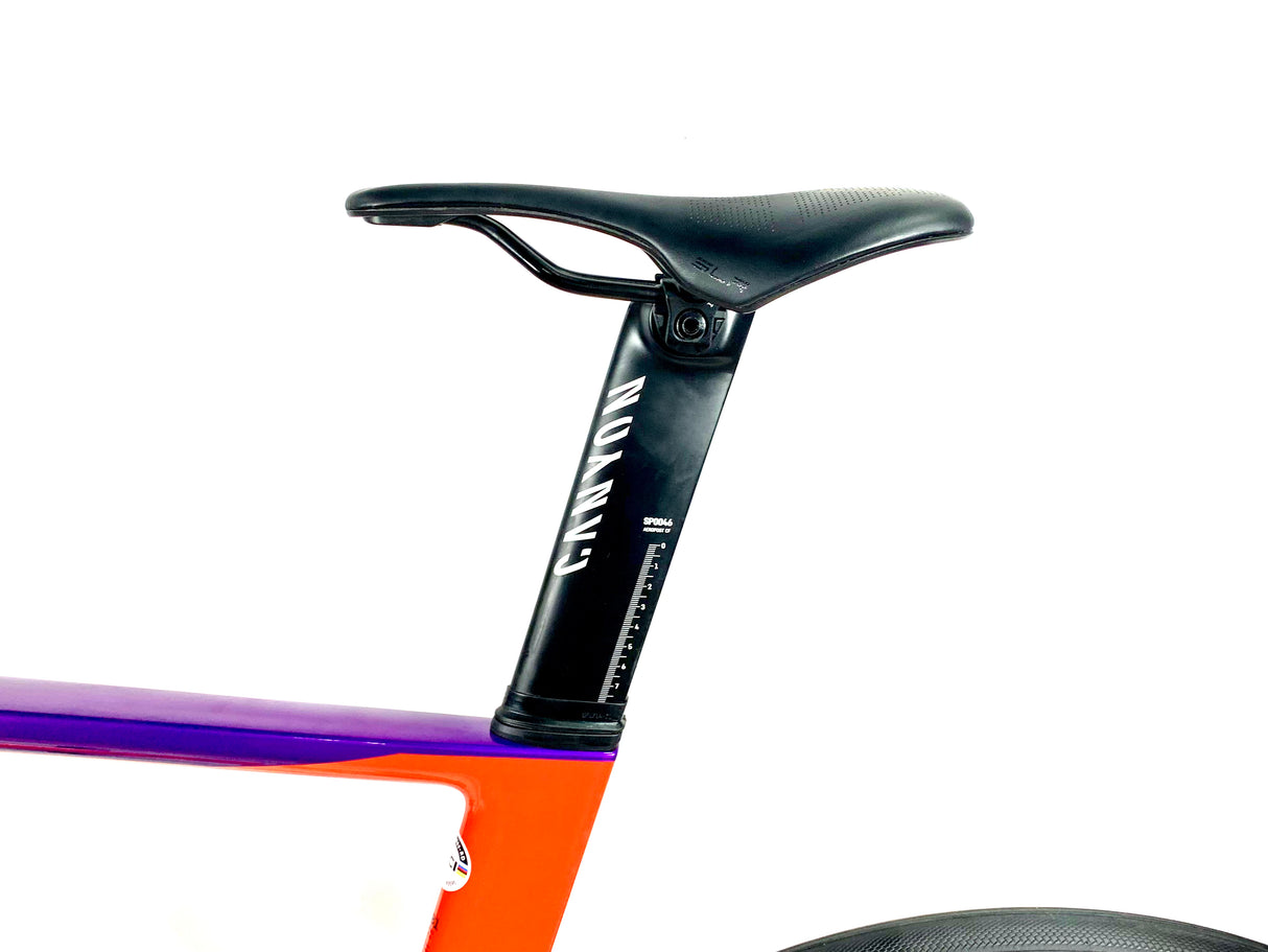 2024 Canyon Aeroad CF SLX 8 Force AXS 12 Speed DT Swiss Wheels Size: Medium