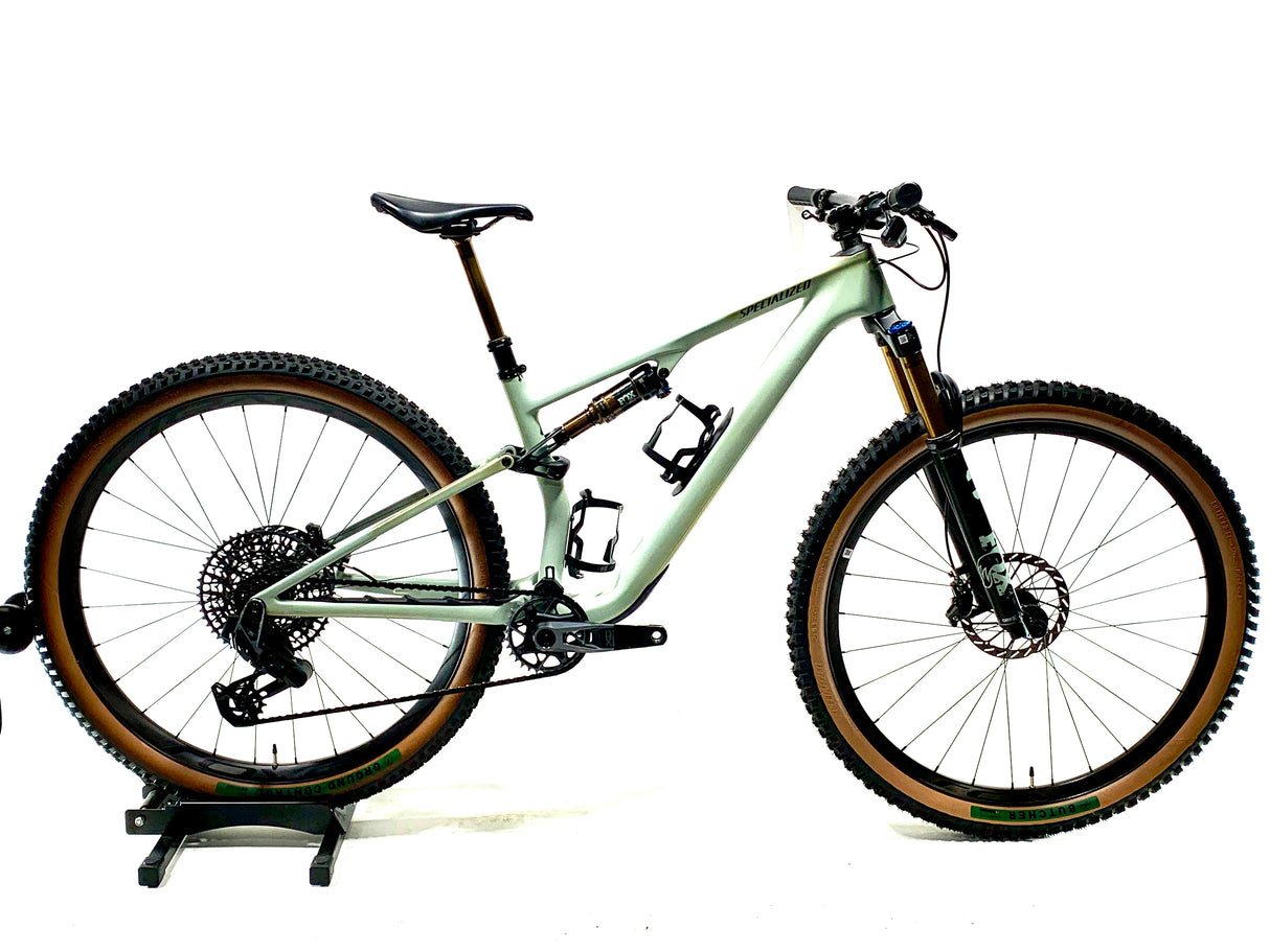 2024 Specialized Epic 8 Evo Pro SRAM X0 AXS Size: Medium (Preowned)