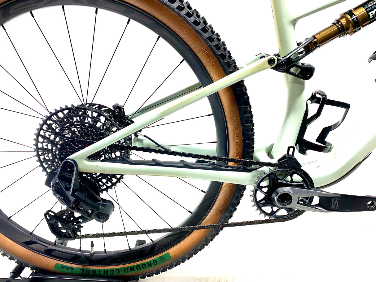 2024 Specialized Epic 8 Evo Pro SRAM X0 AXS Size: Medium (Preowned)