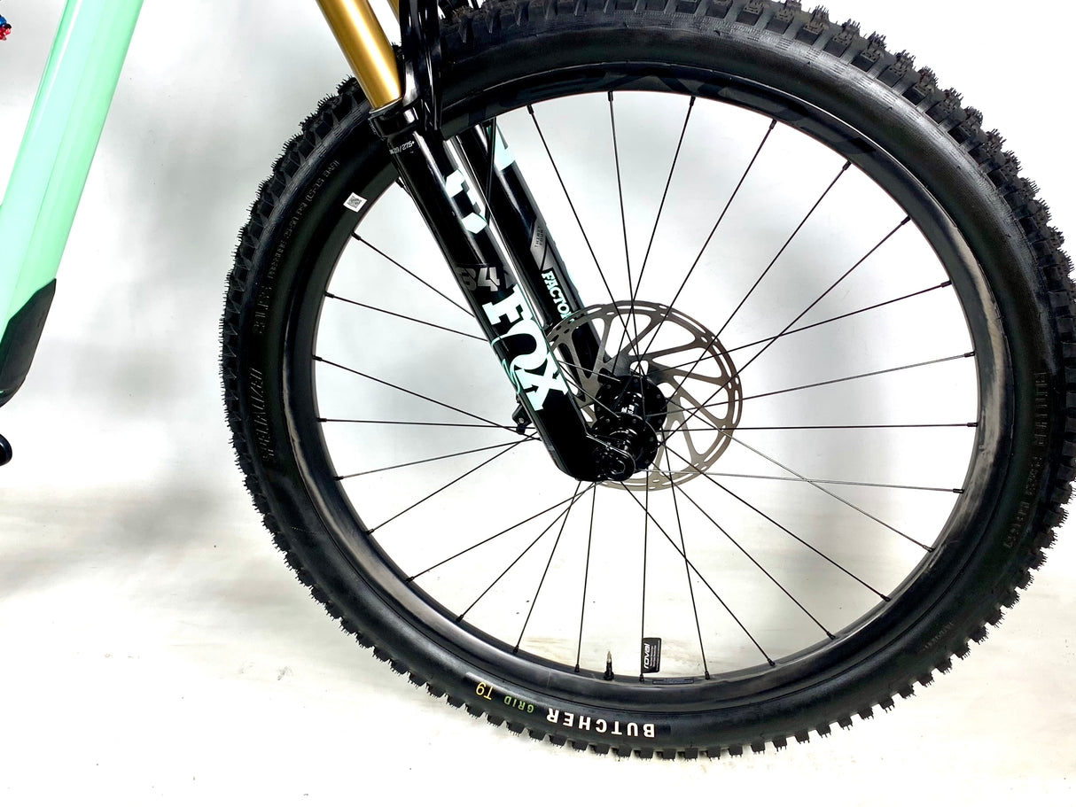 2022 Specialized Stumpjumper Pro X01 AXS 1X12 Roval Carbon Wheels Size: S2 (Small)