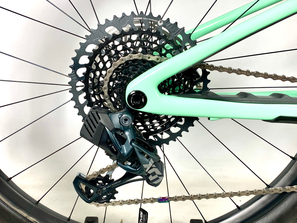 2022 Specialized Stumpjumper Pro X01 AXS 1X12 Roval Carbon Wheels Size: S2 (Small)