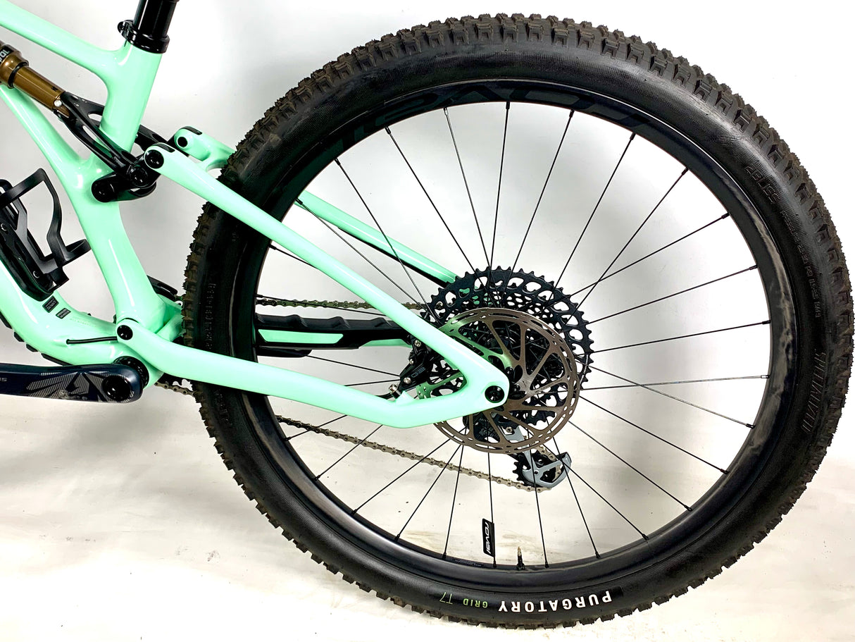 2022 Specialized Stumpjumper Pro X01 AXS 1X12 Roval Carbon Wheels Size: S2 (Small)