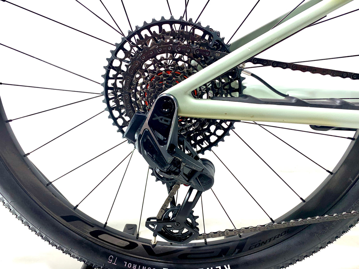 2024 Specialized Epic 8 Evo Pro SRAM X0 AXS Size: XL (Preowned)