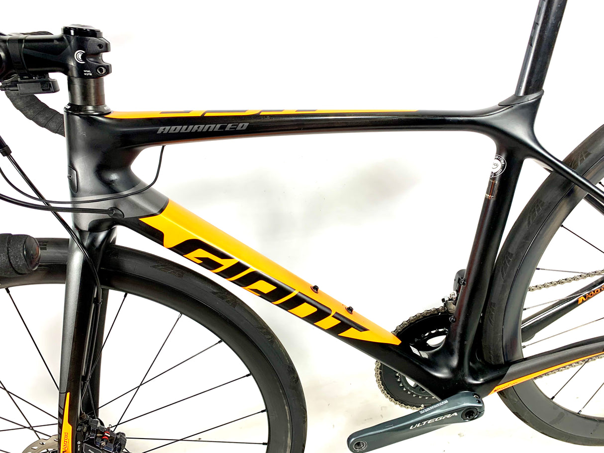 2017 Giant TCR Advanced Pro 1 Carbon Ultegra Di2 Giant Carbon Wheels Size: Small