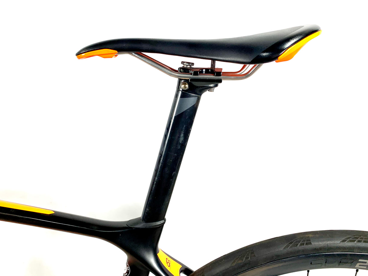 2017 Giant TCR Advanced Pro 1 Carbon Ultegra Di2 Giant Carbon Wheels Size: Small