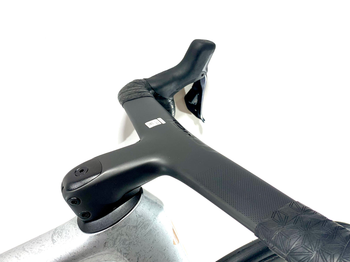 2026 Specialized Tarmac SL8 Pro Ultegra Di2 Size: 56cm (Preowned)