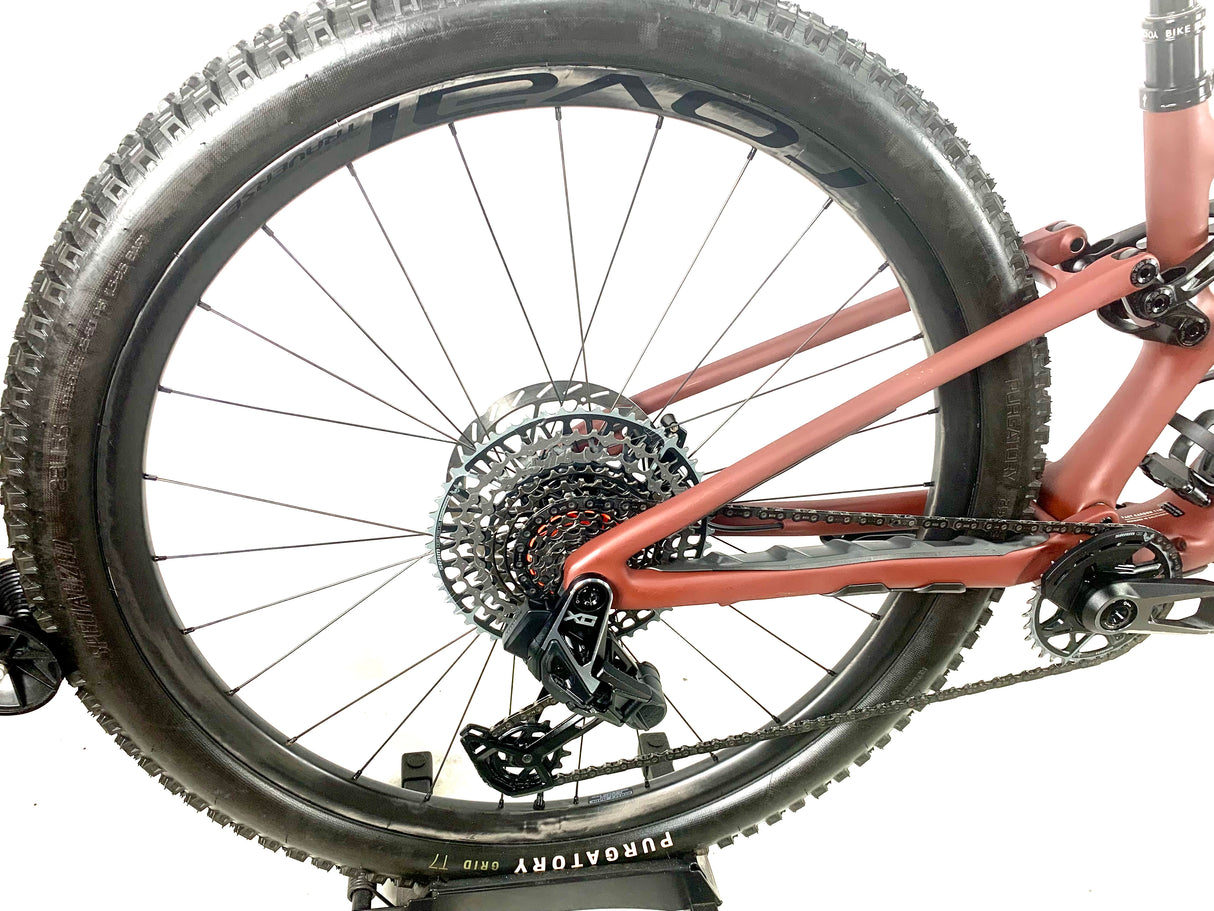 2024 Specialized Stumpjumper Pro Sram X0 AXS 1X12 Roval Carbon Wheels Size: S2 (Small)