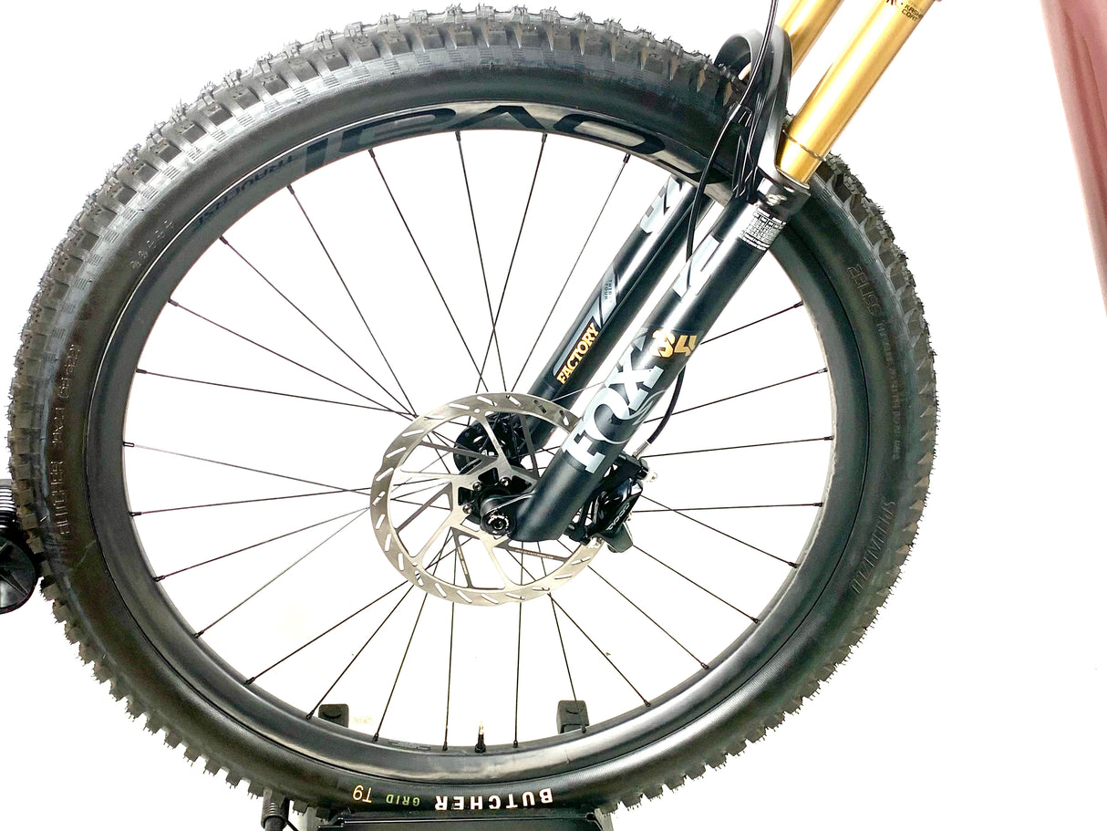 2024 Specialized Stumpjumper Pro Sram X0 AXS 1X12 Roval Carbon Wheels Size: S2 (Small)