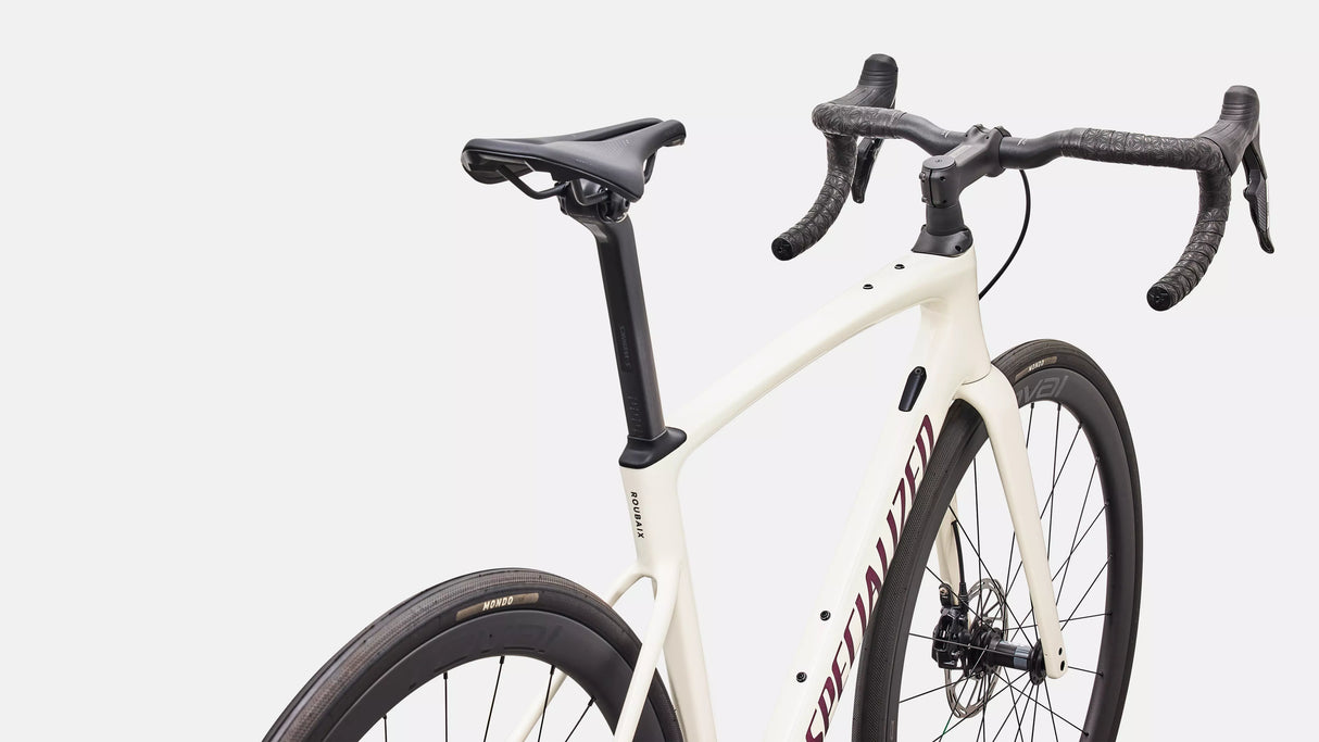 NEW 2027 Specialized Roubaix SL8 Expert Sram Force Size: 54cm