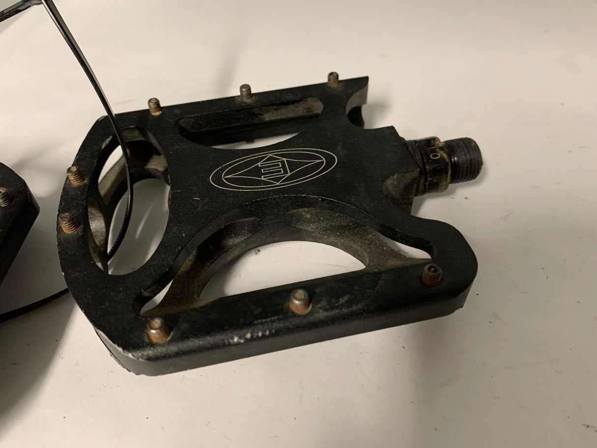 Easton Flatboy Platform Mountain Bike Pedals 9/16 Spindle