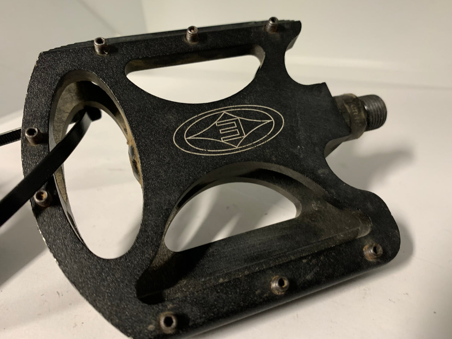 easton pedale Easton Flatboy Platform Mountain Bike Pedals 9/16 Spindle – Orange County Cyclery
