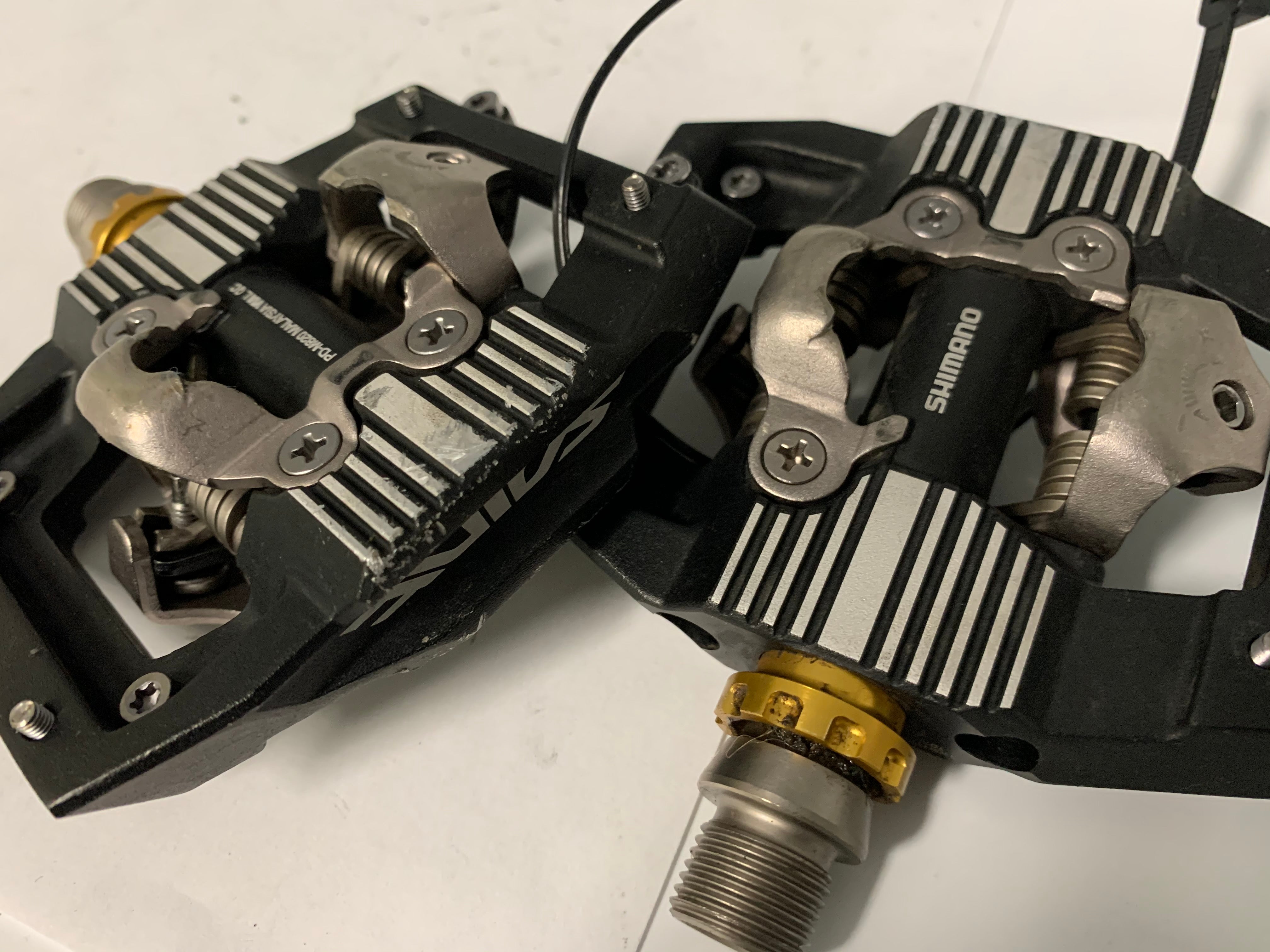 Shimano Saint PD M820 Mountain Bike Pedals 9/16 Spindle – Orange