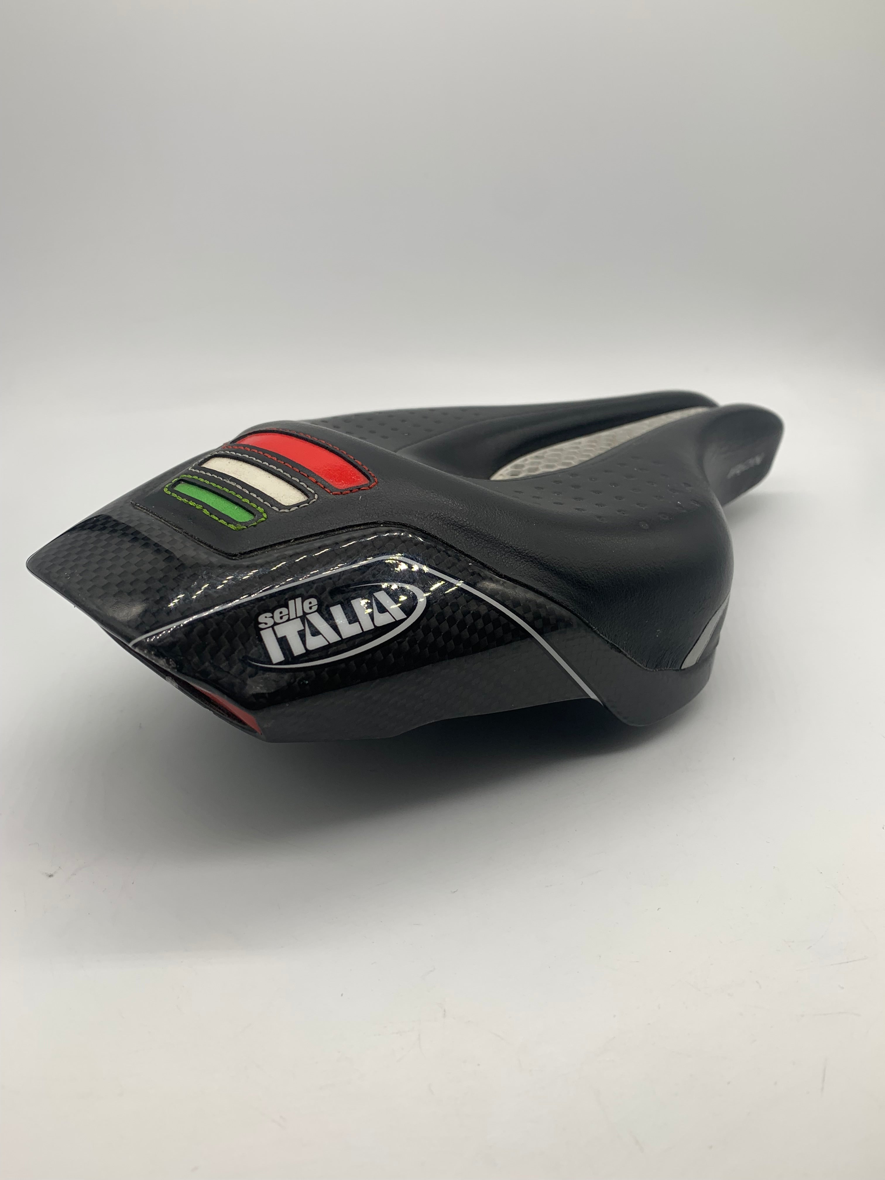 Selle Italia Iron Tekno Flow L Triathlon Bike Saddle w/ Carbon