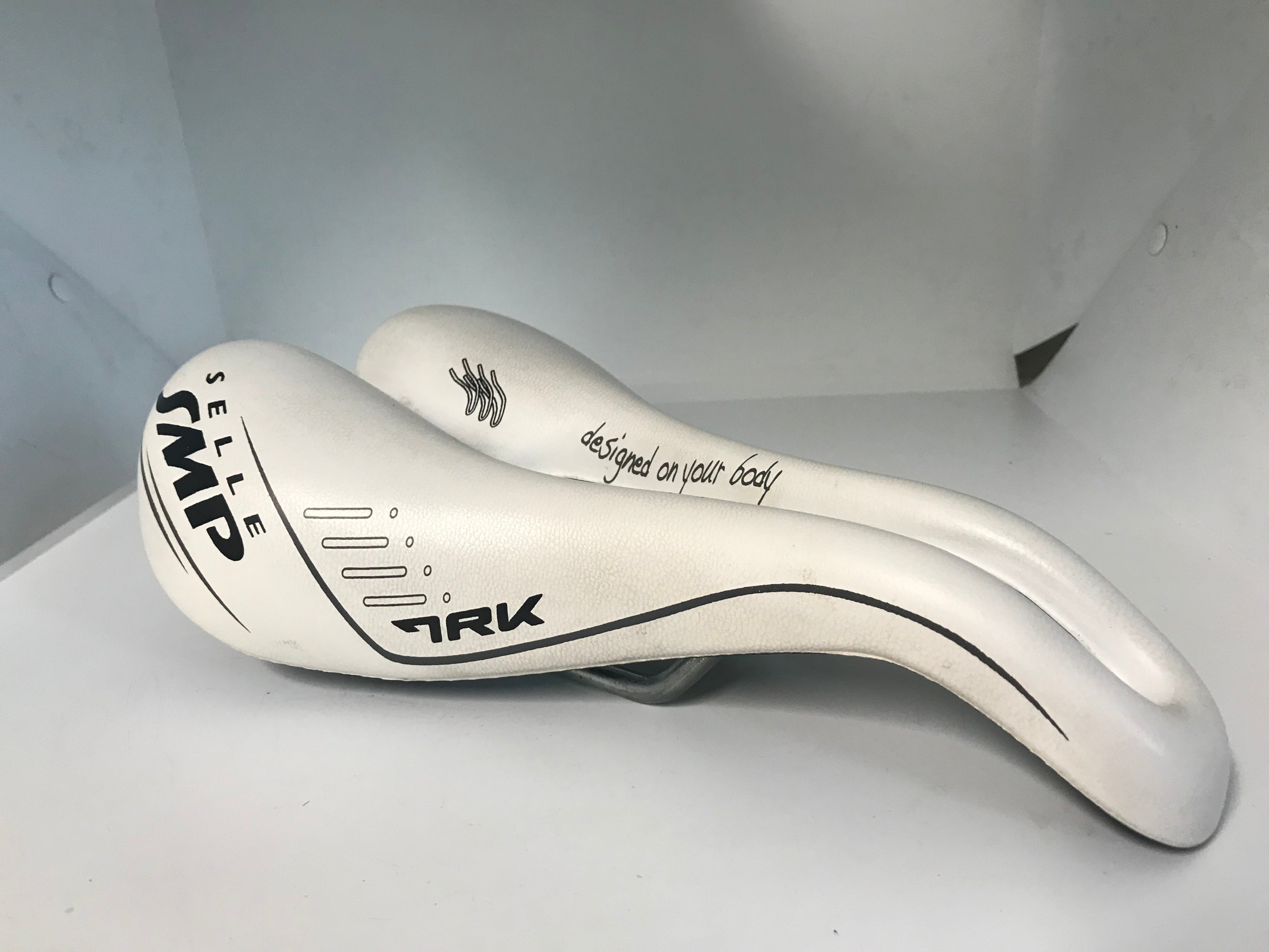 Selle SMP TRK Gel Road Cycling Saddle Alloy Rails – Orange