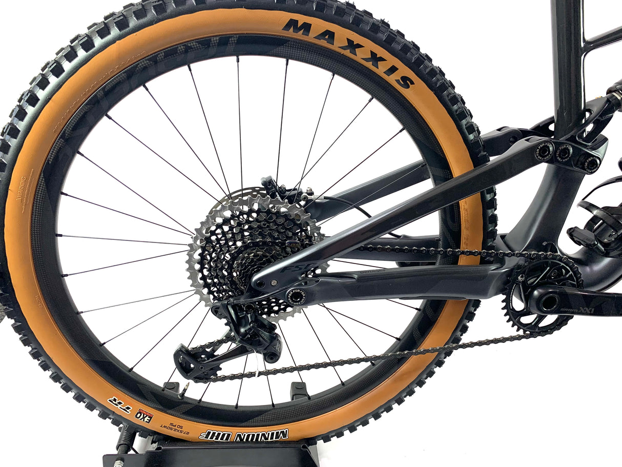 2017 Specialized S-Works Enduro 27.5 XX1 Eagle 1X12 Roval Carbon Wheels Size: Large