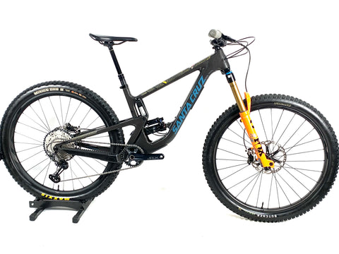 2021 Santa Cruz Hightower Carbon CC 29er Mountain Bike Shimano 1X12 Size: Medium